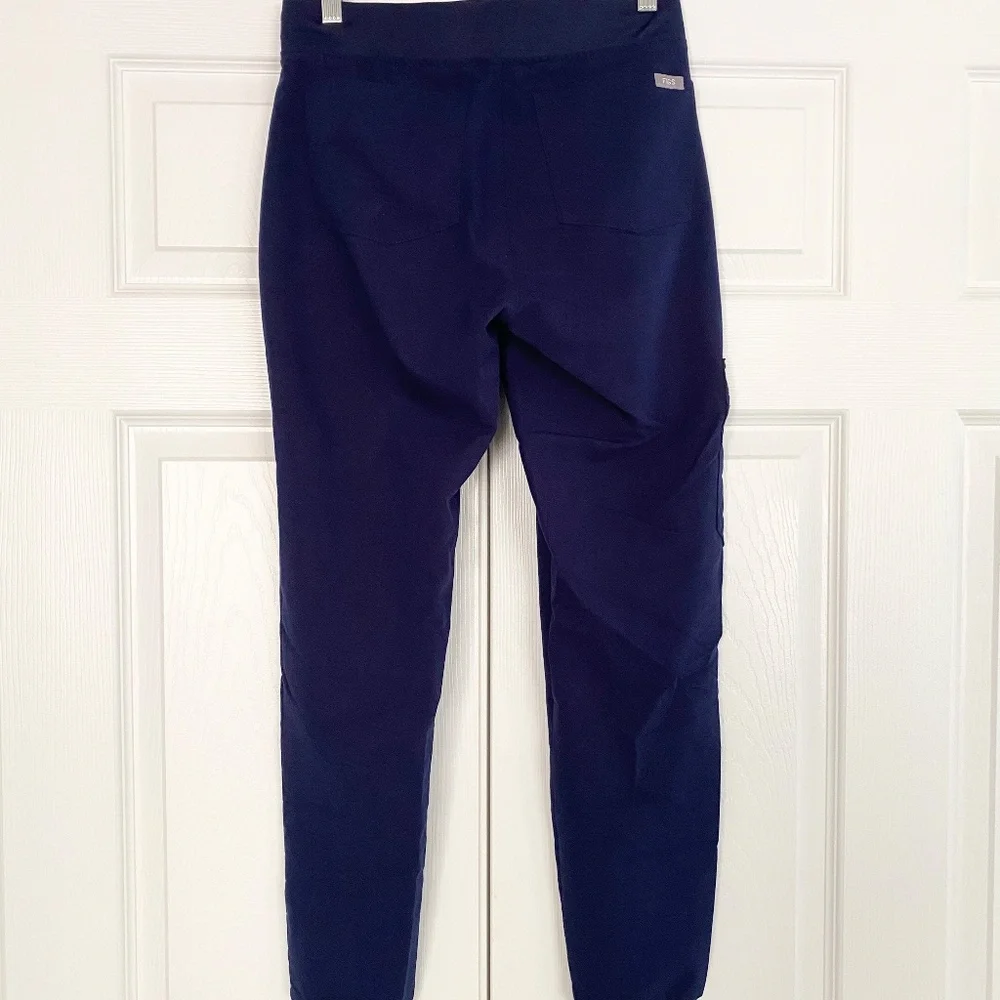 Figs Zamora Jogger Scrub Pants - Picture 9 of 14